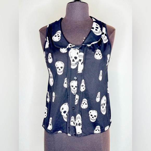 julie's closet Tops - Julie’s Closet Large Skulls Sleeveless Black White Sheer Halloween Blouse